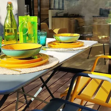 A Camerina Guest house